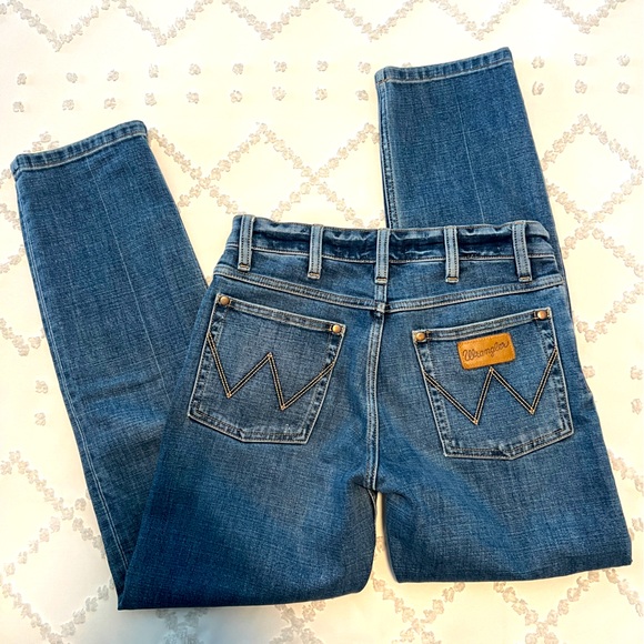 Wrangler Denim - Women’s vintage authentic Wrangler jeans